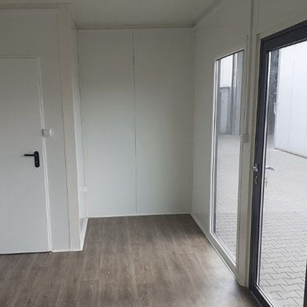 Contenedor oficina con aseos 18 m²